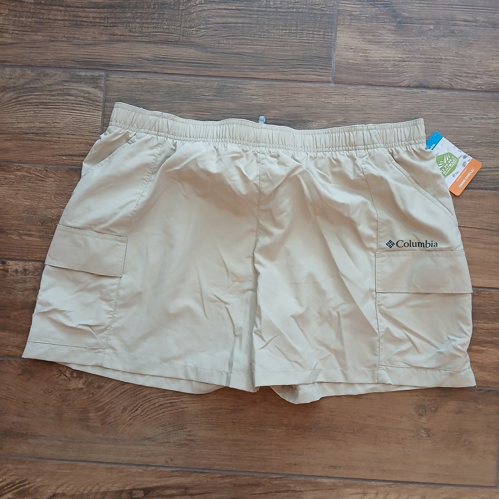 Columbia Shorts Womens Extra Large Tan Sandler Cargo  Outdoors Fishing Fish